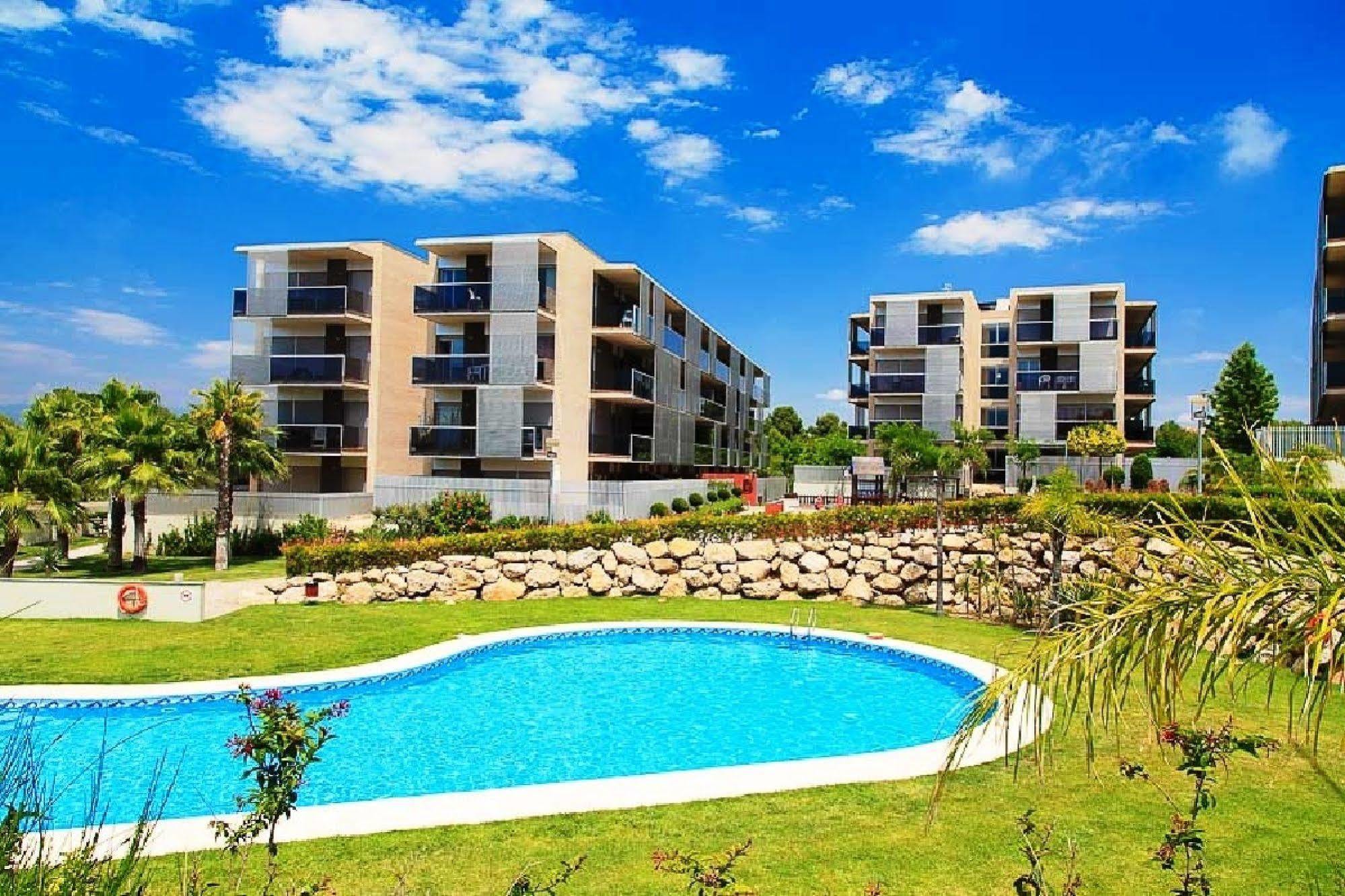 Paradise Village Litoral Costa Dorada サロウ エクステリア 写真